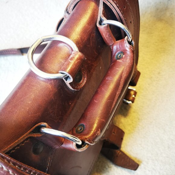 Saddleback Leather Large Briefcase in Chestnut - Picture 7 of 11